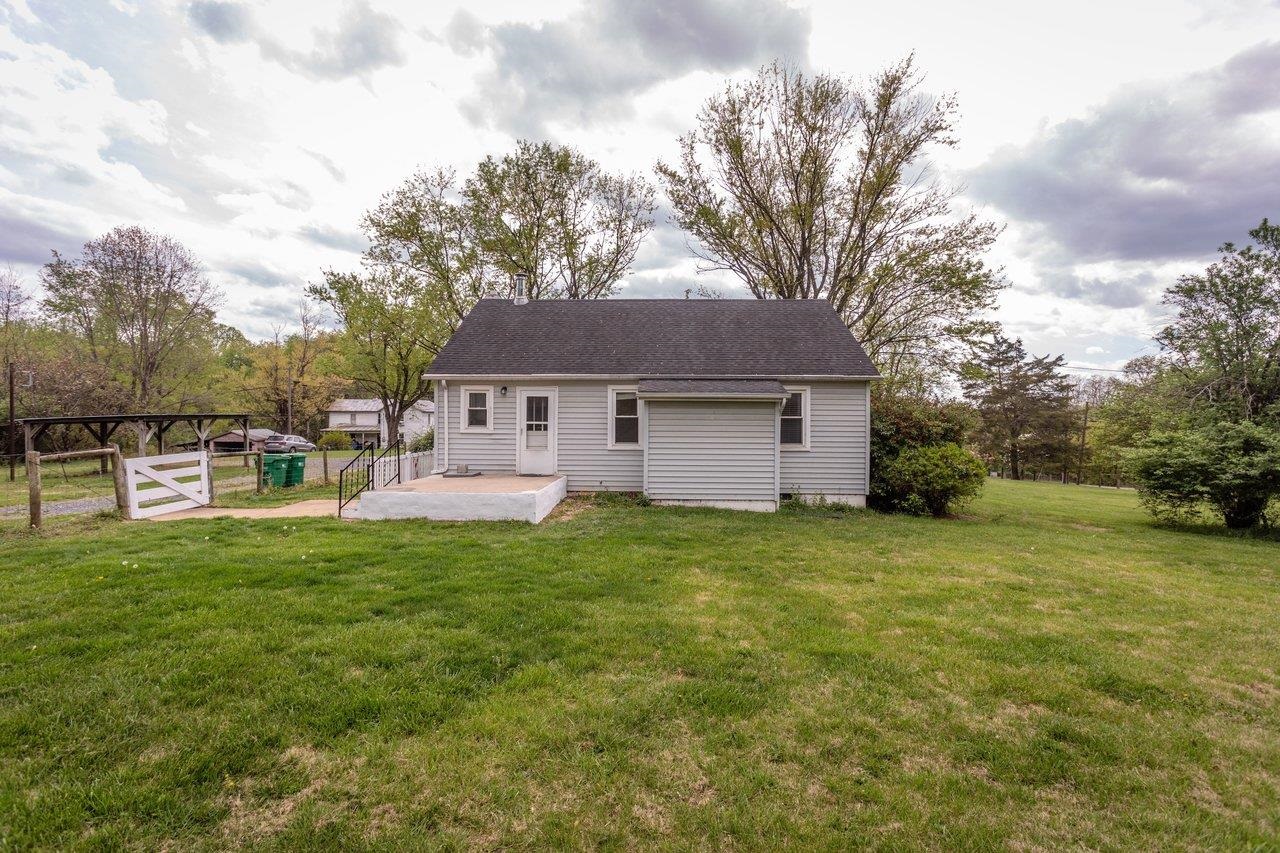 1856 GRAVELS RD, ROCKINGHAM, Virginia 22802, 2 Bedrooms Bedrooms, ,1 BathroomBathrooms,Residential,1856 GRAVELS RD,676004 MLS # 676004