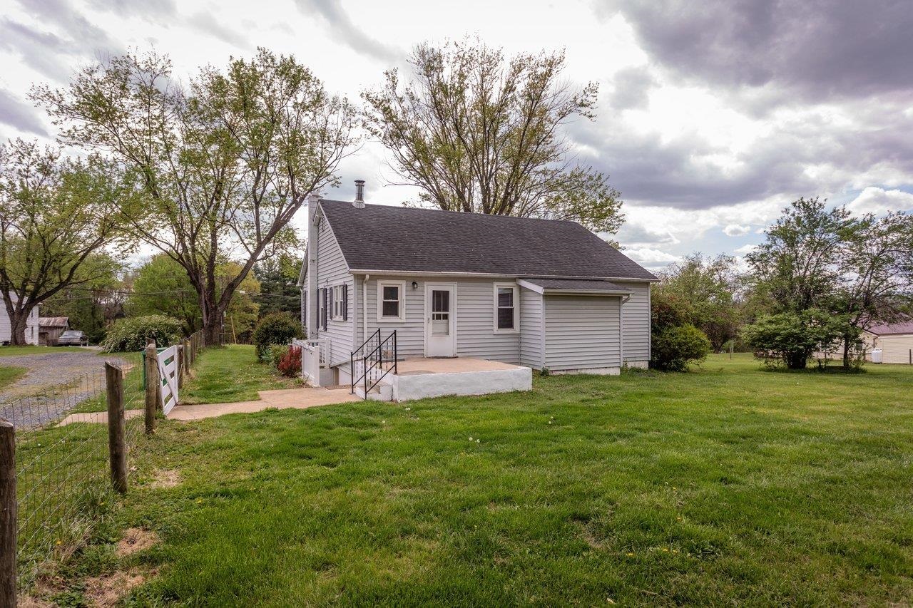 1856 GRAVELS RD, ROCKINGHAM, Virginia 22802, 2 Bedrooms Bedrooms, ,1 BathroomBathrooms,Residential,1856 GRAVELS RD,676004 MLS # 676004