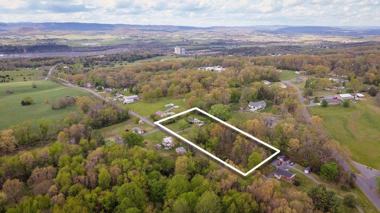 1856 GRAVELS RD, ROCKINGHAM, Virginia 22802, 2 Bedrooms Bedrooms, ,1 BathroomBathrooms,Residential,1856 GRAVELS RD,676004 MLS # 676004