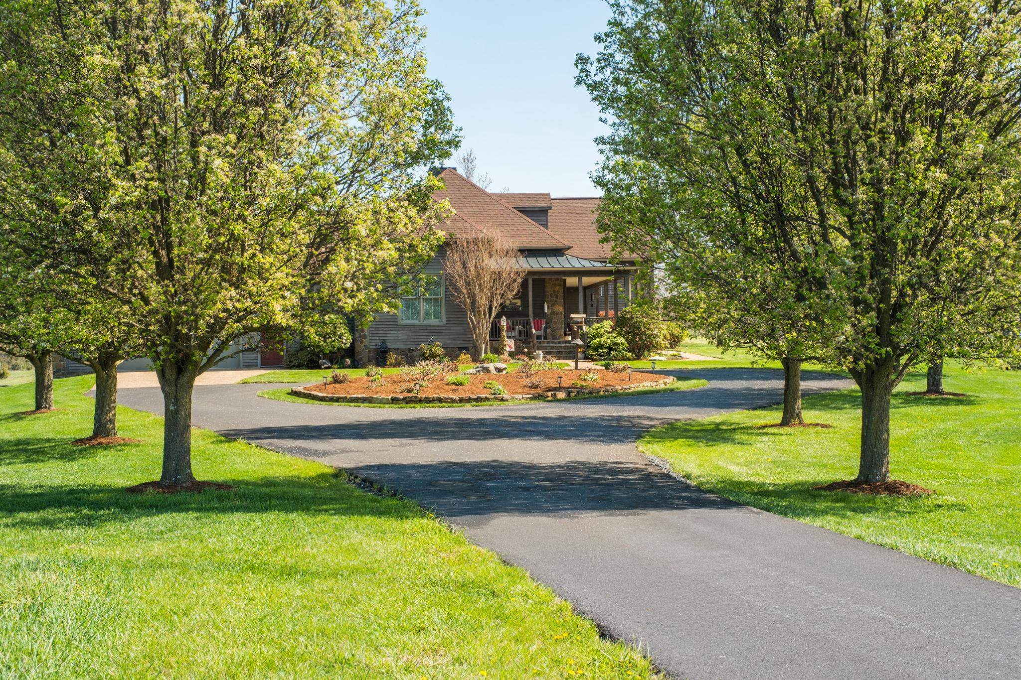 4263 FRIEDENS CHURCH RD, MOUNT CRAWFORD, Virginia 22841, 3 Bedrooms Bedrooms, ,2 BathroomsBathrooms,Residential,4263 FRIEDENS CHURCH RD,676005 MLS # 676005