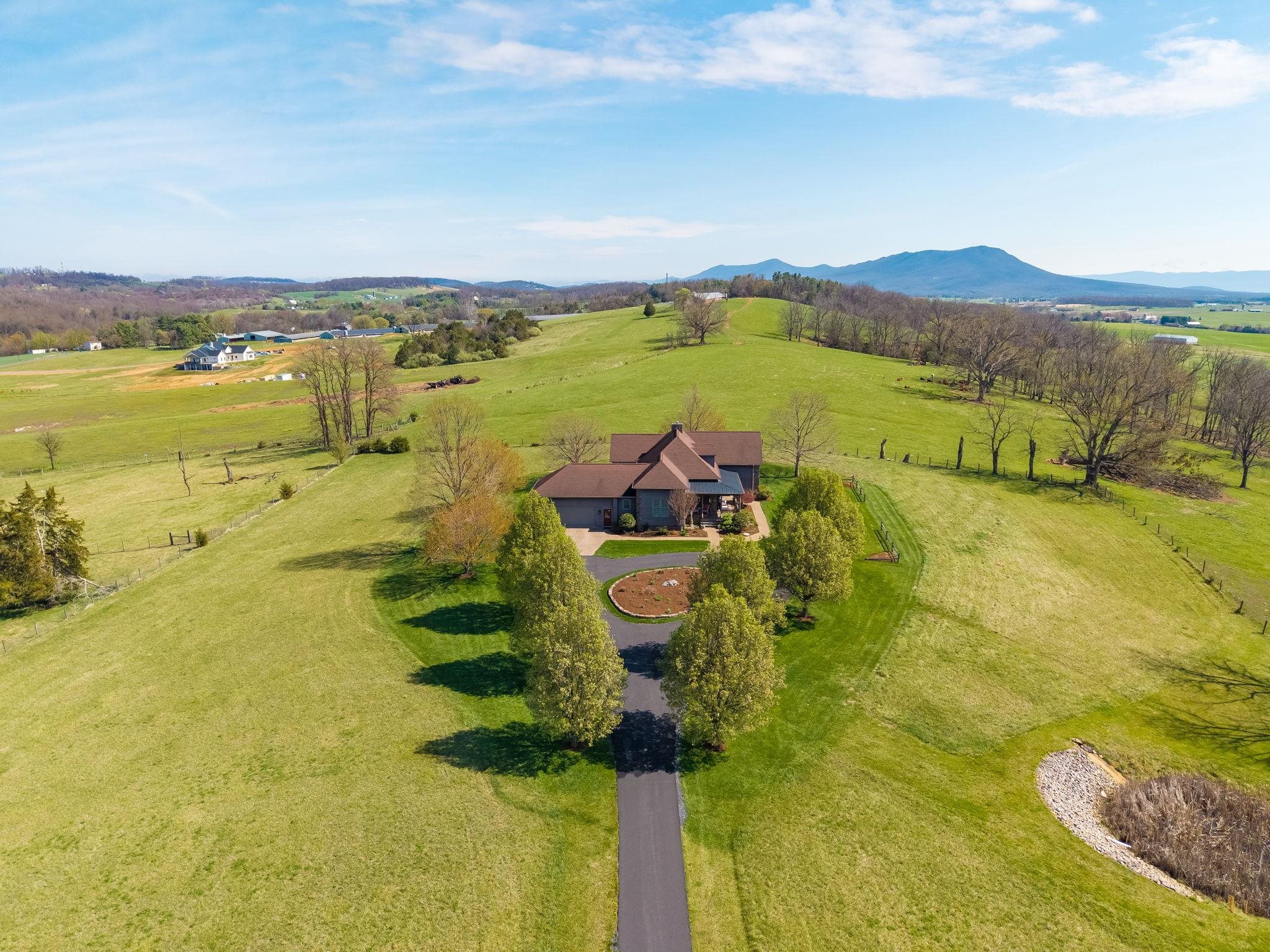 4263 FRIEDENS CHURCH RD, MOUNT CRAWFORD, Virginia 22841, 3 Bedrooms Bedrooms, ,2 BathroomsBathrooms,Residential,4263 FRIEDENS CHURCH RD,676005 MLS # 676005