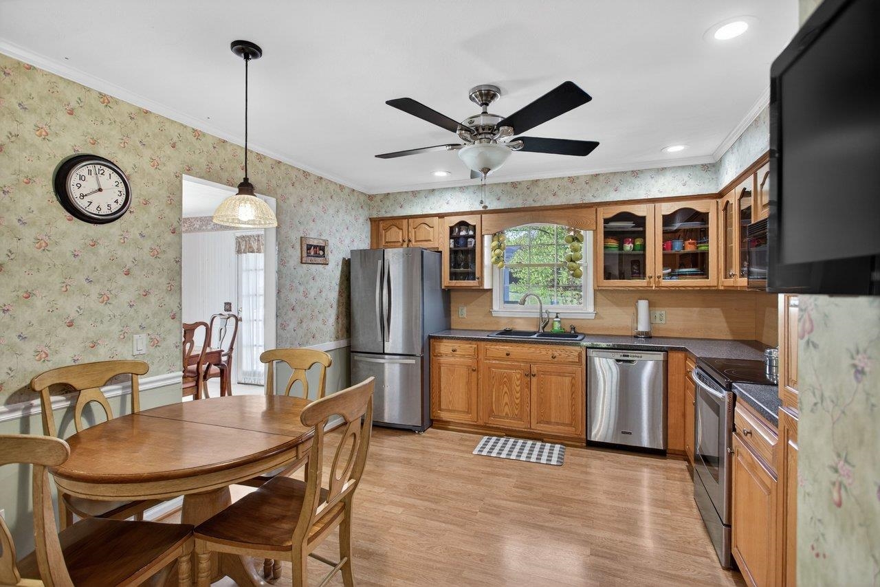 Lots of counter and cabinet space