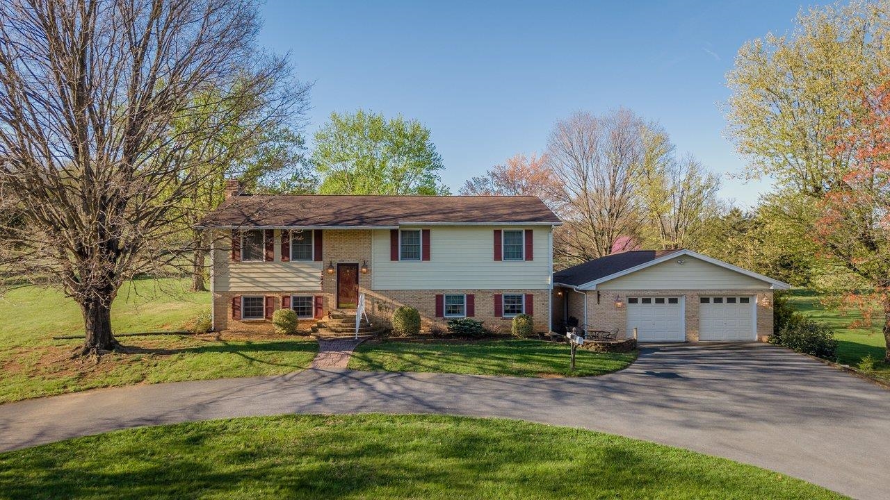 1341 SMITHLAND RD, HARRISONBURG, Virginia 22802, 5 Bedrooms Bedrooms, ,2 BathroomsBathrooms,Residential,1341 SMITHLAND RD,676006 MLS # 676006