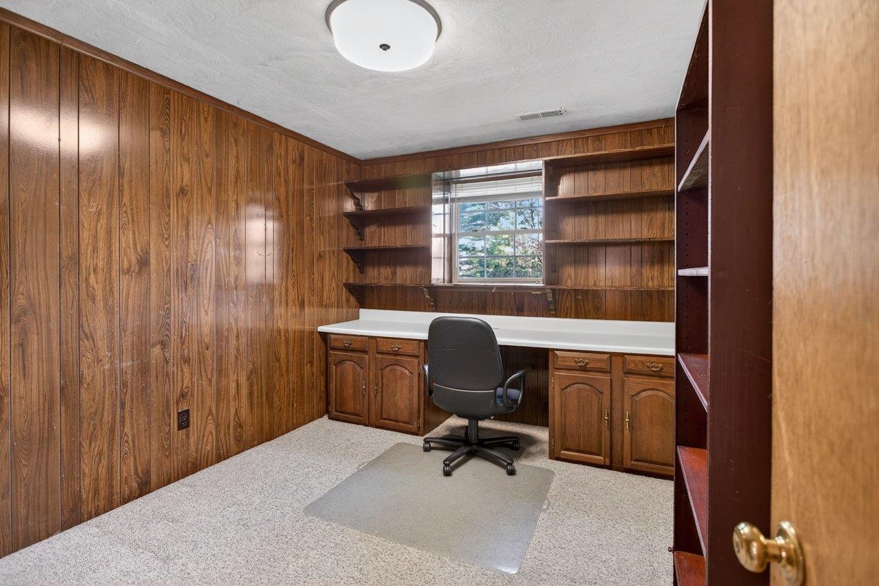 Also located on the lower level and also providing good natural light