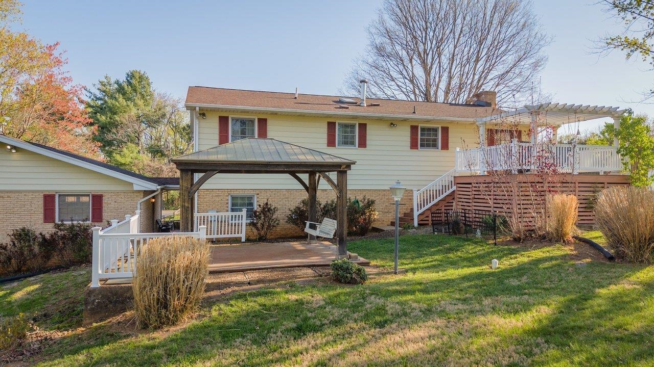 1341 SMITHLAND RD, HARRISONBURG, Virginia 22802, 5 Bedrooms Bedrooms, ,2 BathroomsBathrooms,Residential,1341 SMITHLAND RD,676006 MLS # 676006