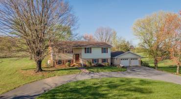1341 SMITHLAND RD, HARRISONBURG, Virginia 22802, 5 Bedrooms Bedrooms, ,2 BathroomsBathrooms,Residential,1341 SMITHLAND RD,676006 MLS # 676006