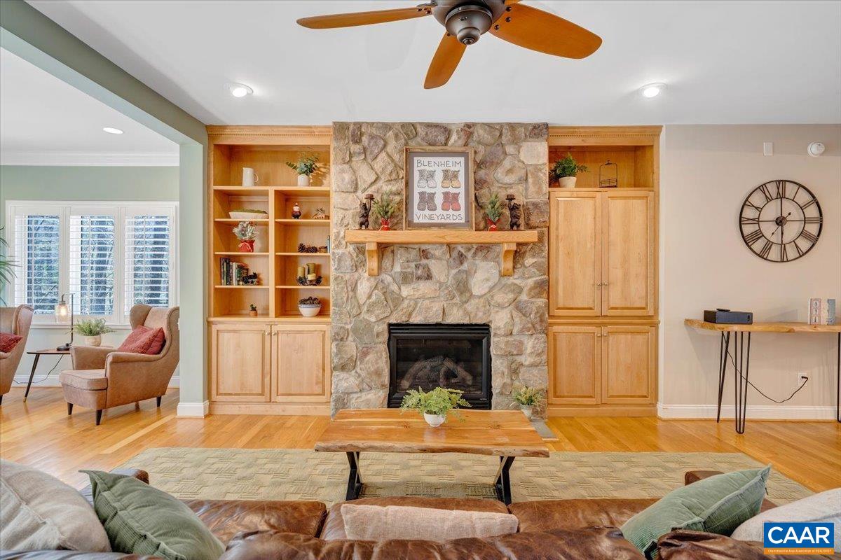 115 HEMLOCK DR, WINTERGREEN RESORT, Virginia 22967, 5 Bedrooms Bedrooms, ,3 BathroomsBathrooms,Residential,115 HEMLOCK DR,676009 MLS # 676009