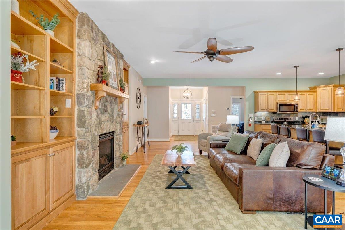 115 HEMLOCK DR, WINTERGREEN RESORT, Virginia 22967, 5 Bedrooms Bedrooms, ,3 BathroomsBathrooms,Residential,115 HEMLOCK DR,676009 MLS # 676009