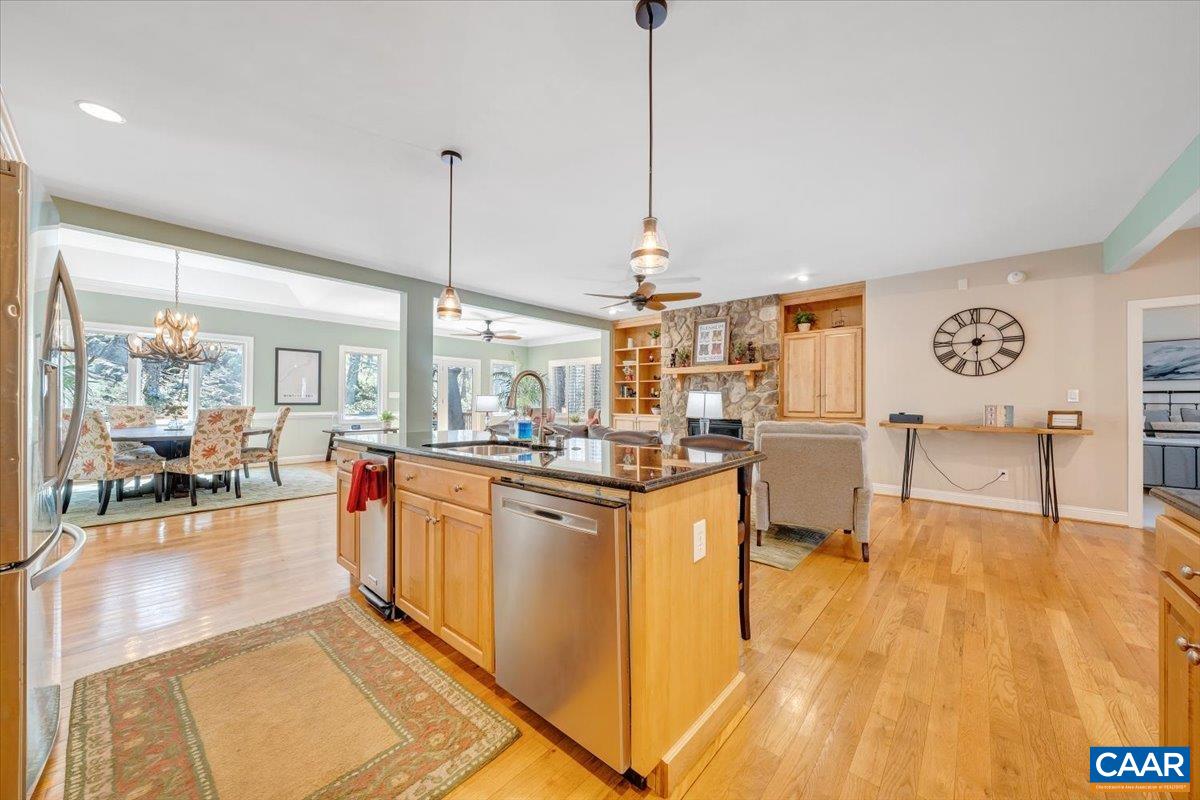 115 HEMLOCK DR, WINTERGREEN RESORT, Virginia 22967, 5 Bedrooms Bedrooms, ,3 BathroomsBathrooms,Residential,115 HEMLOCK DR,676009 MLS # 676009