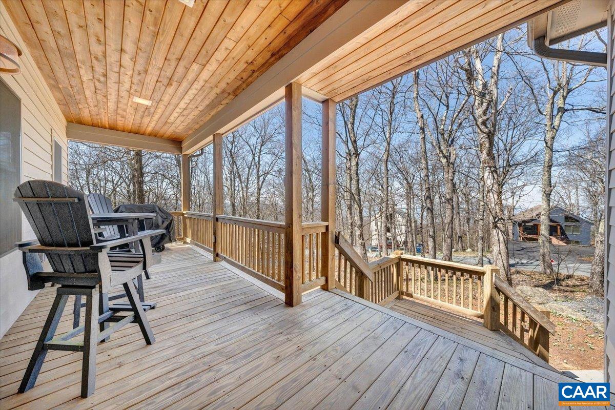 115 HEMLOCK DR, WINTERGREEN RESORT, Virginia 22967, 5 Bedrooms Bedrooms, ,3 BathroomsBathrooms,Residential,115 HEMLOCK DR,676009 MLS # 676009