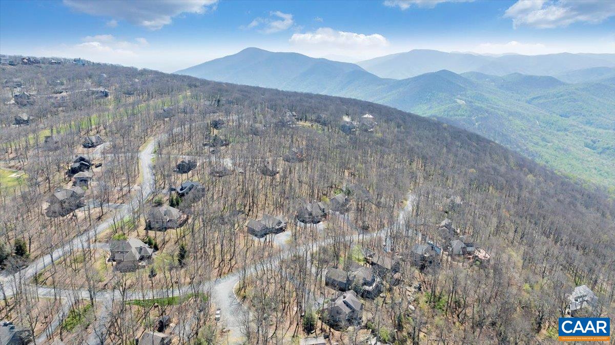 115 HEMLOCK DR, WINTERGREEN RESORT, Virginia 22967, 5 Bedrooms Bedrooms, ,3 BathroomsBathrooms,Residential,115 HEMLOCK DR,676009 MLS # 676009