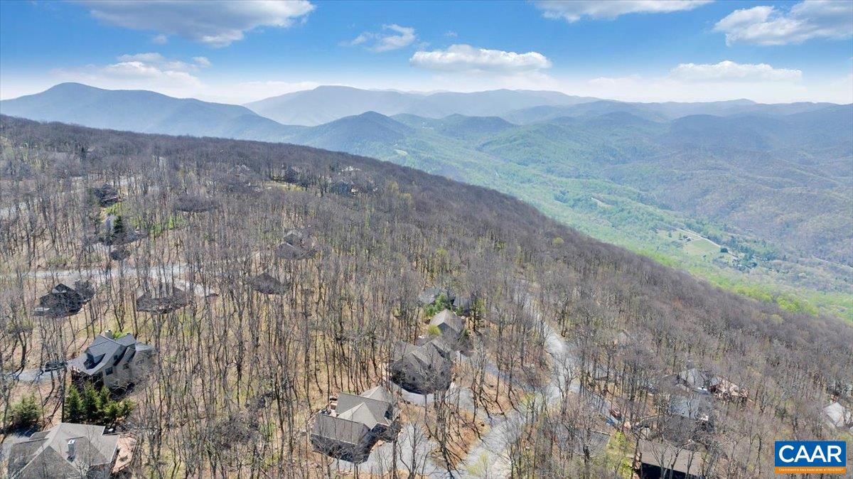 115 HEMLOCK DR, WINTERGREEN RESORT, Virginia 22967, 5 Bedrooms Bedrooms, ,3 BathroomsBathrooms,Residential,115 HEMLOCK DR,676009 MLS # 676009