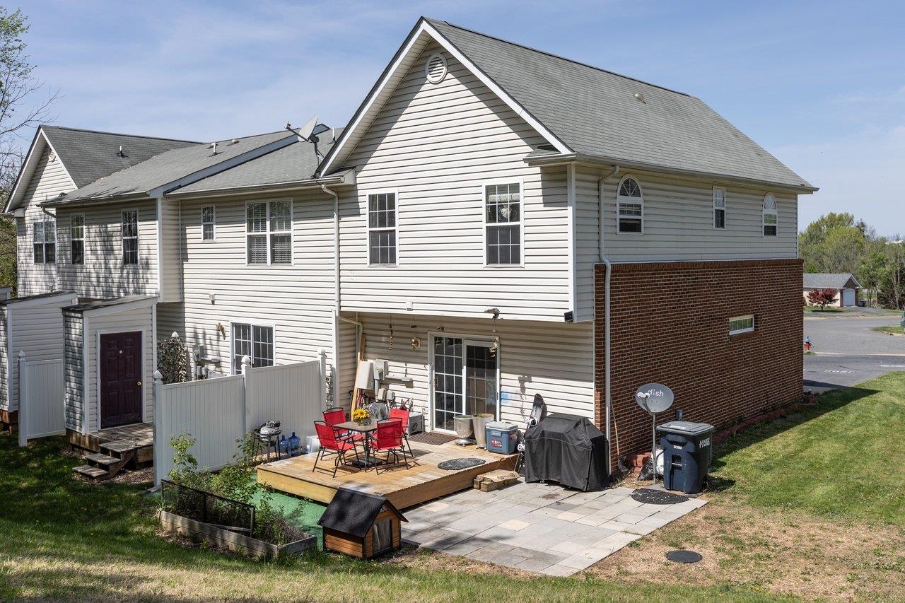 1201 WORDSWORTH CT, HARRISONBURG, Virginia 22802, 3 Bedrooms Bedrooms, ,2 BathroomsBathrooms,Residential,1201 WORDSWORTH CT,676014 MLS # 676014