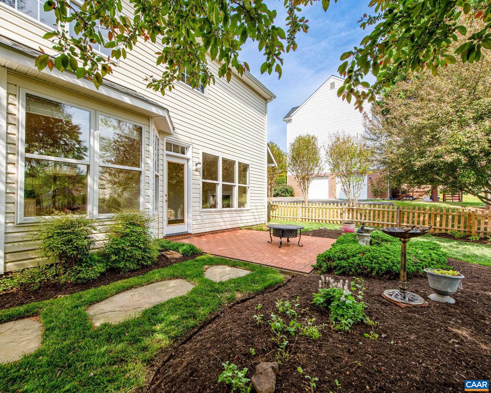 352 LEAPING FOX CT, CHARLOTTESVILLE, Virginia 22902, 4 Bedrooms Bedrooms, ,2 BathroomsBathrooms,Residential,352 LEAPING FOX CT,676016 MLS # 676016