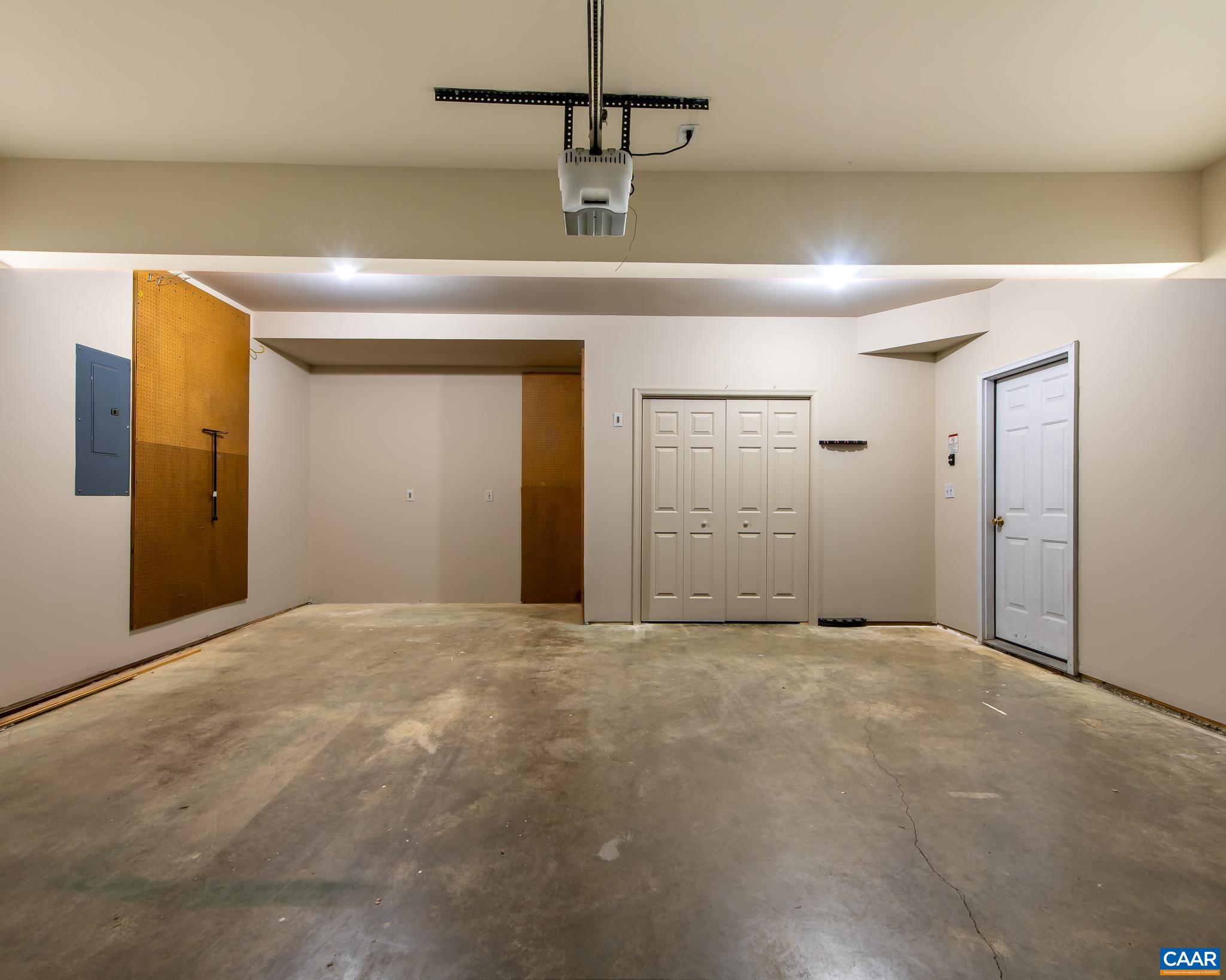 352 LEAPING FOX CT, CHARLOTTESVILLE, Virginia 22902, 4 Bedrooms Bedrooms, ,2 BathroomsBathrooms,Residential,352 LEAPING FOX CT,676016 MLS # 676016