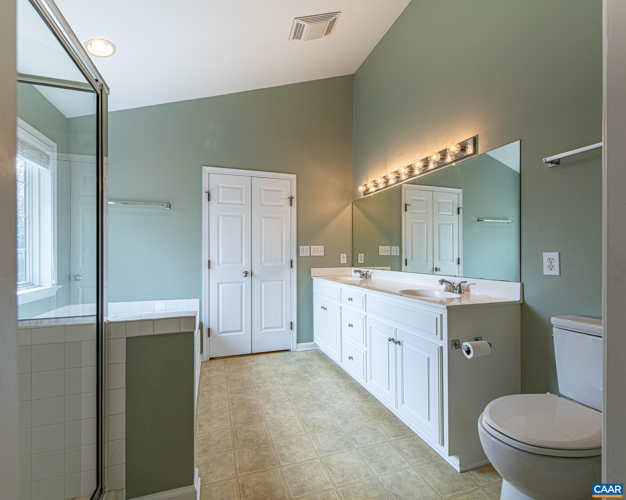 352 LEAPING FOX CT, CHARLOTTESVILLE, Virginia 22902, 4 Bedrooms Bedrooms, ,2 BathroomsBathrooms,Residential,352 LEAPING FOX CT,676016 MLS # 676016