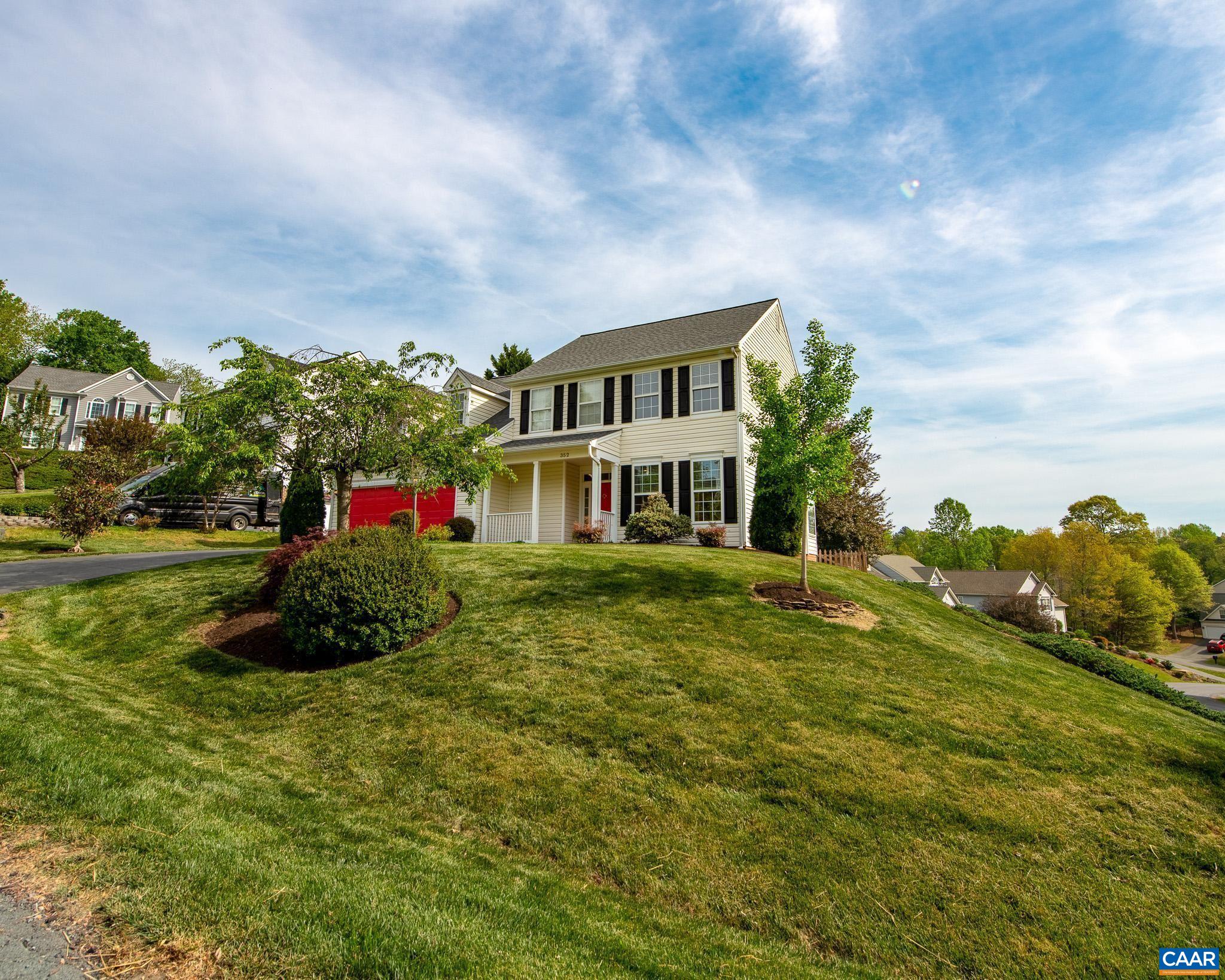 352 LEAPING FOX CT, CHARLOTTESVILLE, Virginia 22902, 4 Bedrooms Bedrooms, ,2 BathroomsBathrooms,Residential,352 LEAPING FOX CT,676016 MLS # 676016
