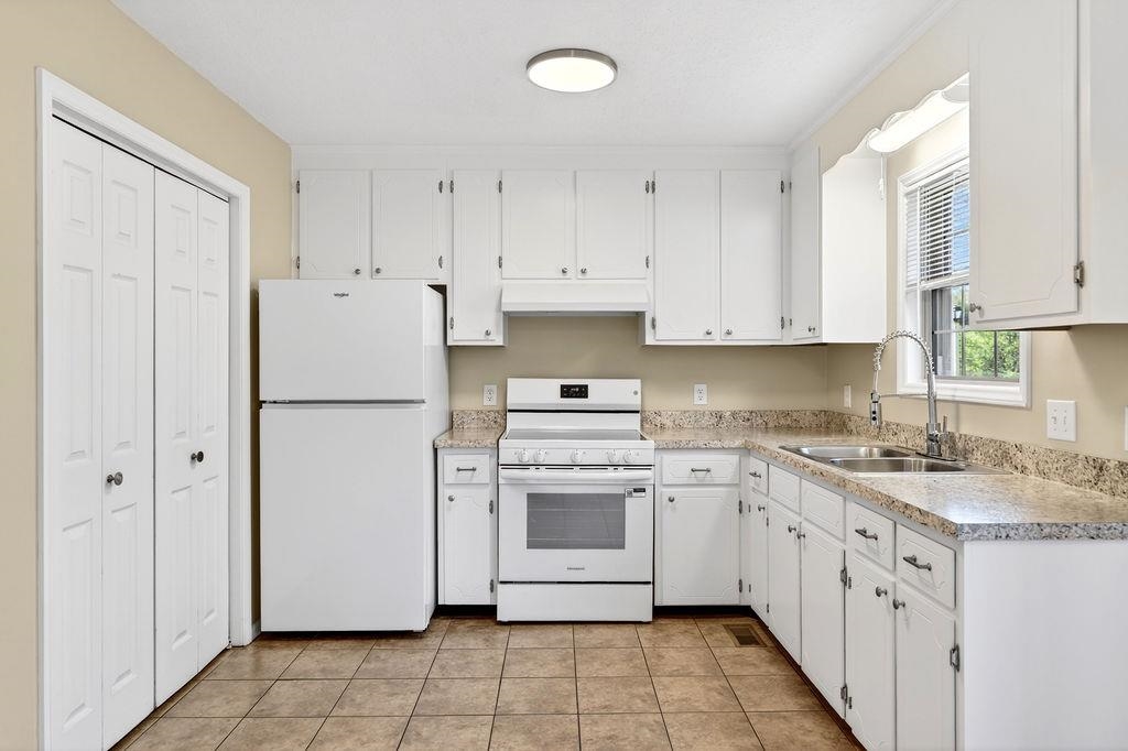 2333 MORRIS MILL RD, STAUNTON, Virginia 24401, 2 Bedrooms Bedrooms, ,1 BathroomBathrooms,Residential,2333 MORRIS MILL RD,676018 MLS # 676018