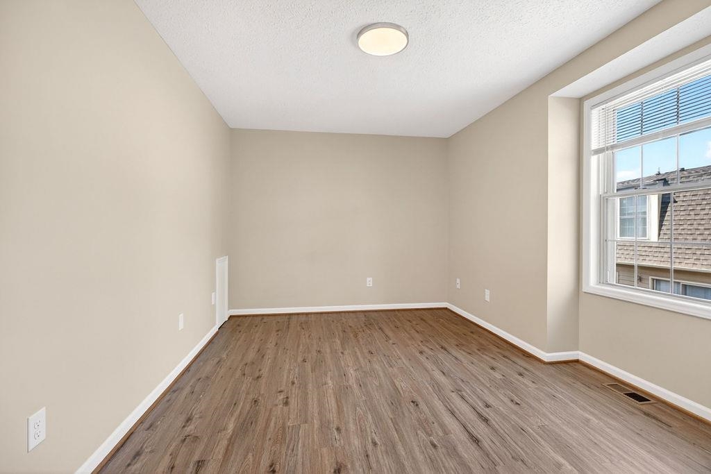 2333 MORRIS MILL RD, STAUNTON, Virginia 24401, 2 Bedrooms Bedrooms, ,1 BathroomBathrooms,Residential,2333 MORRIS MILL RD,676018 MLS # 676018