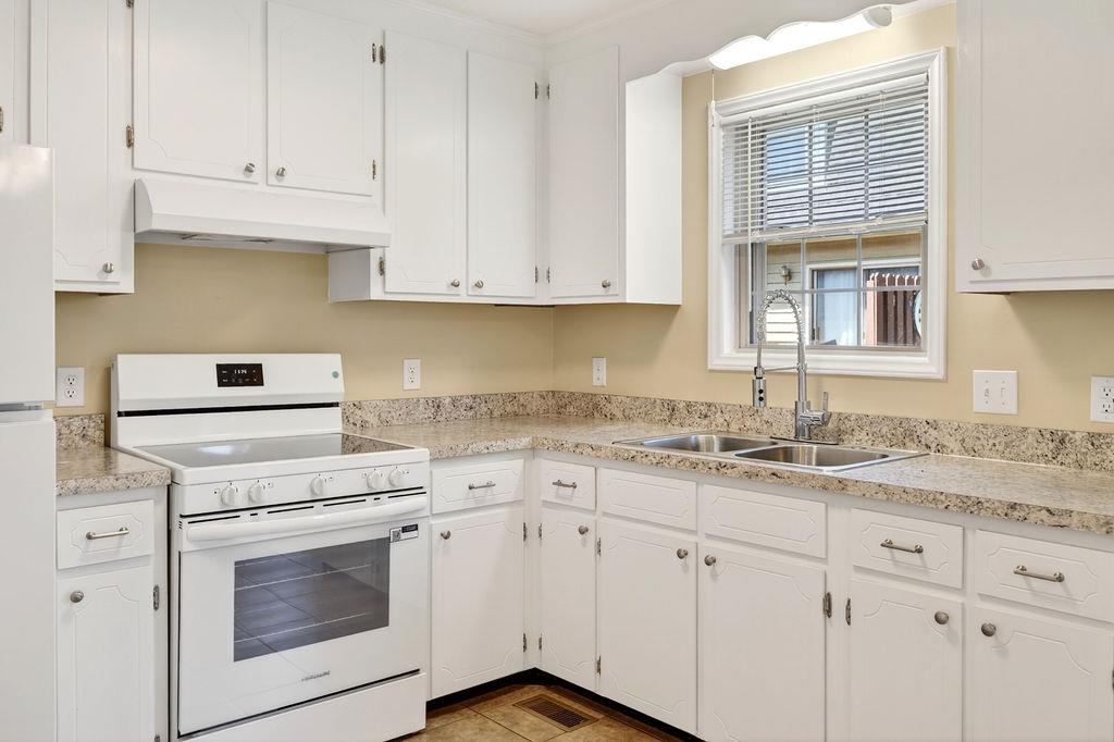 2333 MORRIS MILL RD, STAUNTON, Virginia 24401, 2 Bedrooms Bedrooms, ,1 BathroomBathrooms,Residential,2333 MORRIS MILL RD,676018 MLS # 676018