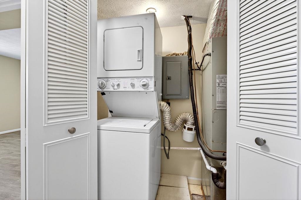 2337 MORRIS MILL RD, STAUNTON, Virginia 24401, 2 Bedrooms Bedrooms, ,1 BathroomBathrooms,Residential,2337 MORRIS MILL RD,676020 MLS # 676020