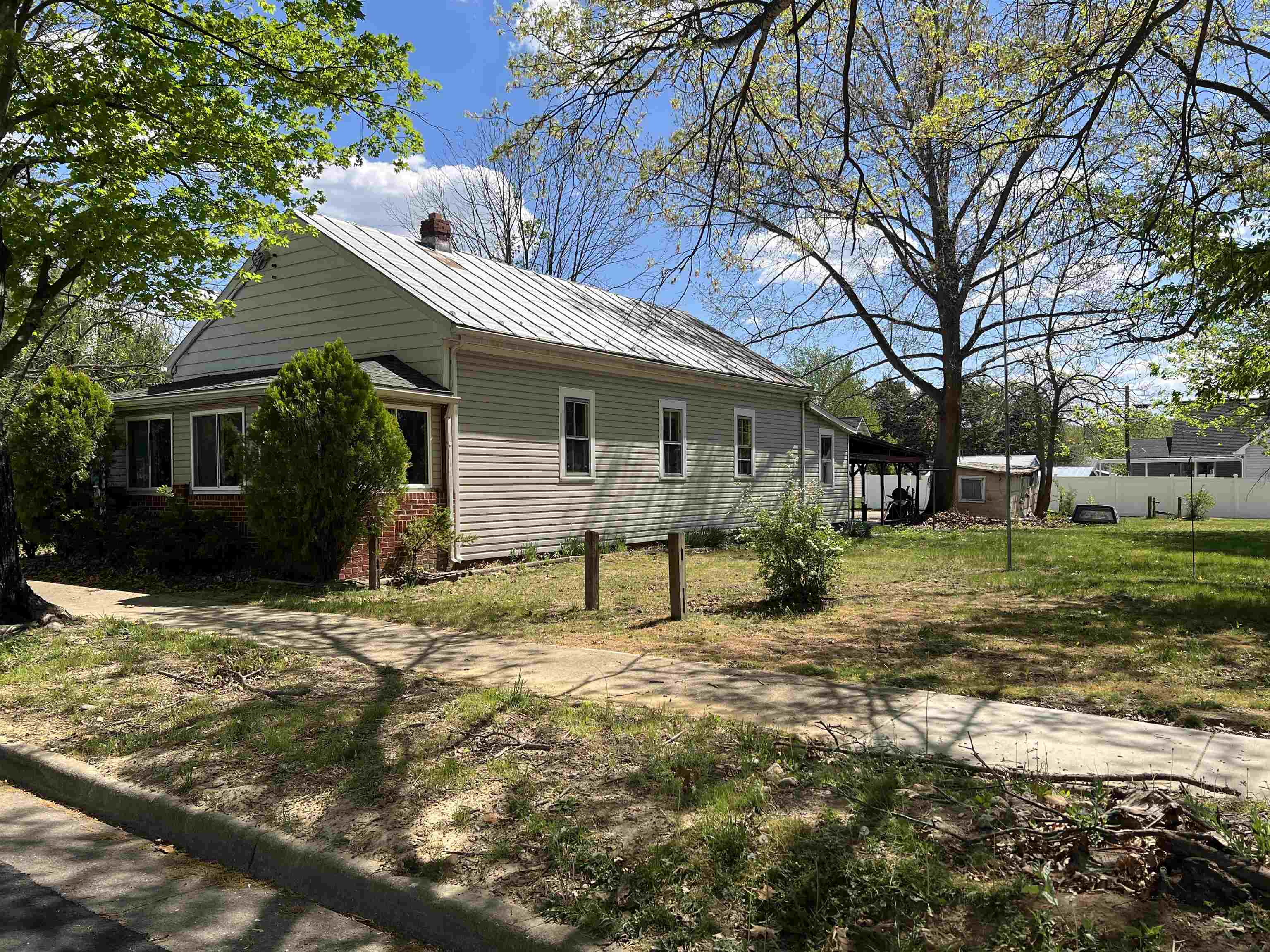 203 6TH ST, GROTTOES, Virginia 24441, 3 Bedrooms Bedrooms, ,1 BathroomBathrooms,Residential,203 6TH ST,676021 MLS # 676021