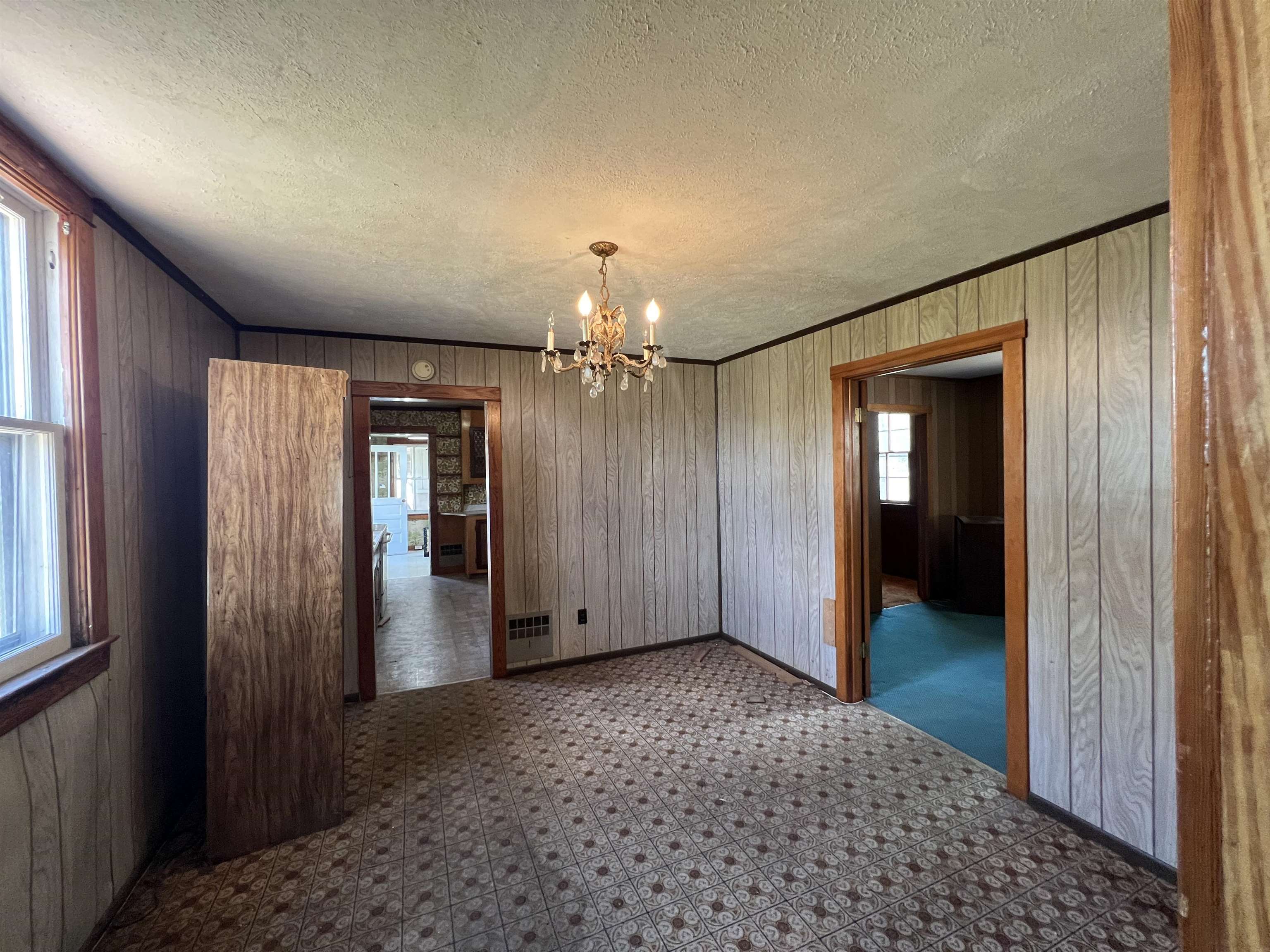 203 6TH ST, GROTTOES, Virginia 24441, 3 Bedrooms Bedrooms, ,1 BathroomBathrooms,Residential,203 6TH ST,676021 MLS # 676021