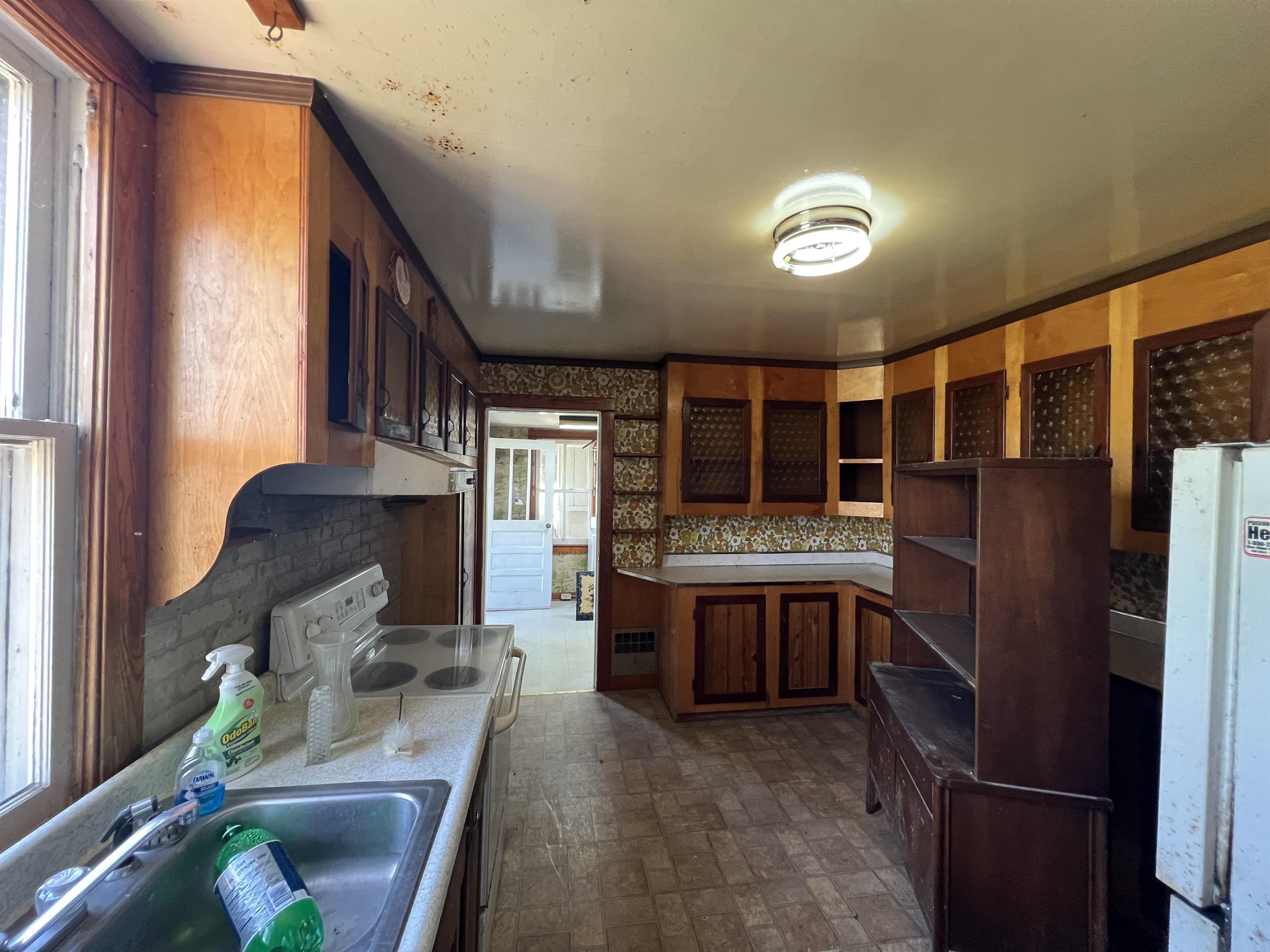 203 6TH ST, GROTTOES, Virginia 24441, 3 Bedrooms Bedrooms, ,1 BathroomBathrooms,Residential,203 6TH ST,676021 MLS # 676021