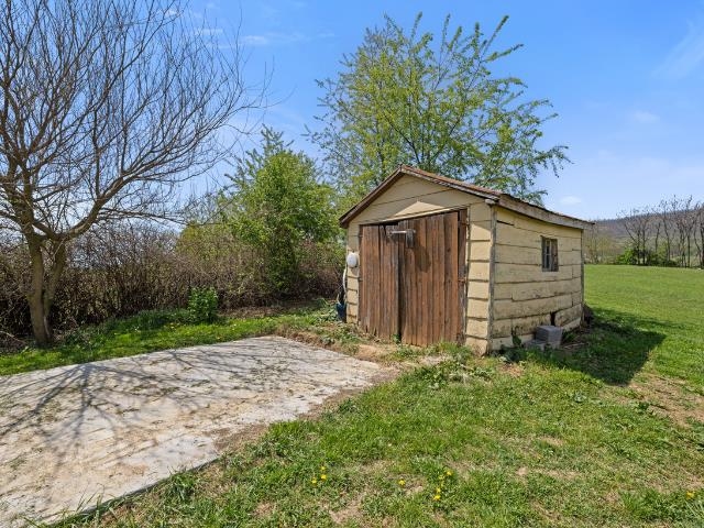 7149 JOSEPH FUNK LN, SINGERS GLEN, Virginia 22850, 4 Bedrooms Bedrooms, ,3 BathroomsBathrooms,Residential,7149 JOSEPH FUNK LN,676022 MLS # 676022