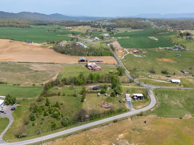 7149 JOSEPH FUNK LN, SINGERS GLEN, Virginia 22850, 4 Bedrooms Bedrooms, ,3 BathroomsBathrooms,Residential,7149 JOSEPH FUNK LN,676022 MLS # 676022