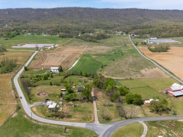 7149 JOSEPH FUNK LN, SINGERS GLEN, Virginia 22850, 4 Bedrooms Bedrooms, ,3 BathroomsBathrooms,Residential,7149 JOSEPH FUNK LN,676022 MLS # 676022