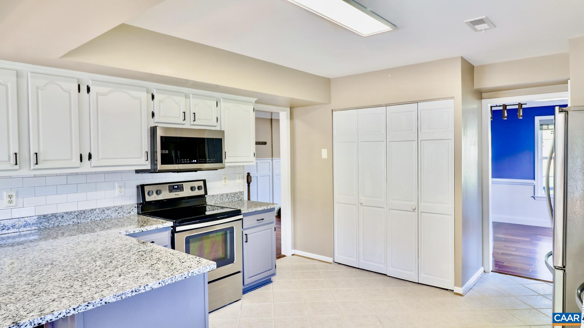 212 OAK VIEW RD, BARBOURSVILLE, Virginia 22923, 4 Bedrooms Bedrooms, ,2 BathroomsBathrooms,Residential,212 OAK VIEW RD,676023 MLS # 676023