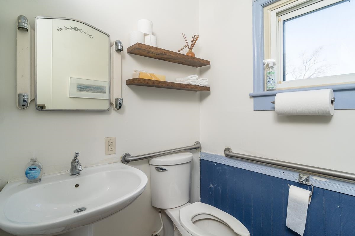 133 W SPRINGBROOK RD, BROADWAY, Virginia 22815, 4 Bedrooms Bedrooms, ,1 BathroomBathrooms,Residential,133 W SPRINGBROOK RD,676024 MLS # 676024