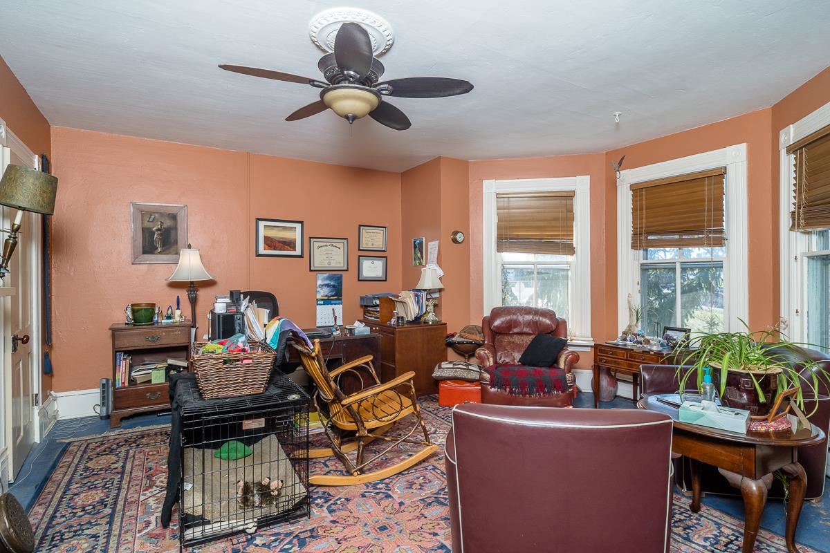 133 W SPRINGBROOK RD, BROADWAY, Virginia 22815, 4 Bedrooms Bedrooms, ,1 BathroomBathrooms,Residential,133 W SPRINGBROOK RD,676024 MLS # 676024