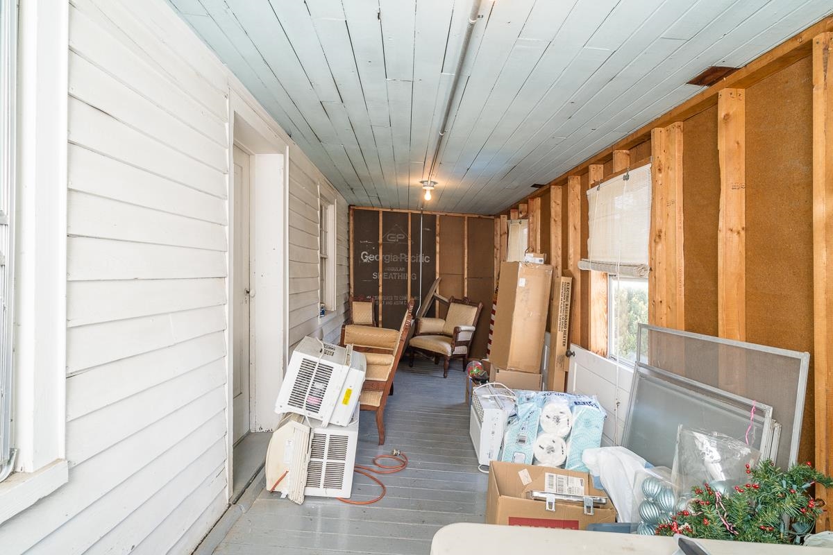 133 W SPRINGBROOK RD, BROADWAY, Virginia 22815, 4 Bedrooms Bedrooms, ,1 BathroomBathrooms,Residential,133 W SPRINGBROOK RD,676024 MLS # 676024