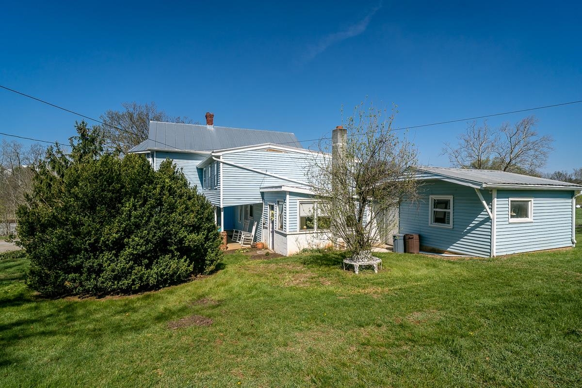 133 W SPRINGBROOK RD, BROADWAY, Virginia 22815, 4 Bedrooms Bedrooms, ,1 BathroomBathrooms,Residential,133 W SPRINGBROOK RD,676024 MLS # 676024