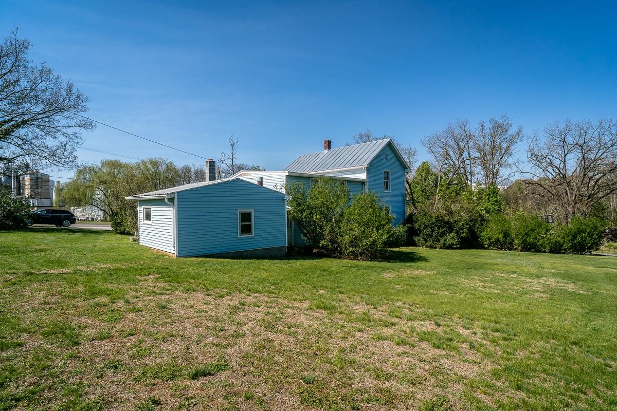 133 W SPRINGBROOK RD, BROADWAY, Virginia 22815, 4 Bedrooms Bedrooms, ,1 BathroomBathrooms,Residential,133 W SPRINGBROOK RD,676024 MLS # 676024