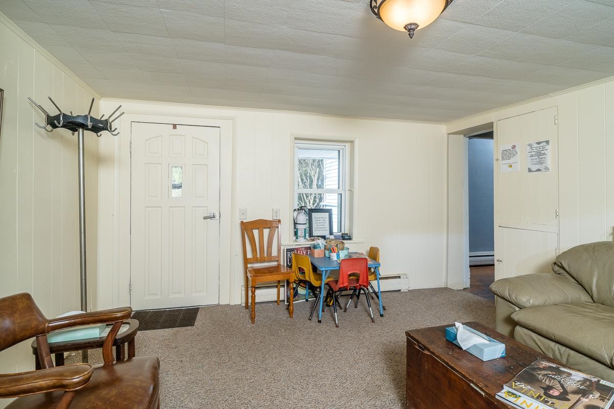 133 W SPRINGBROOK RD, BROADWAY, Virginia 22815, 4 Bedrooms Bedrooms, ,1 BathroomBathrooms,Residential,133 W SPRINGBROOK RD,676024 MLS # 676024