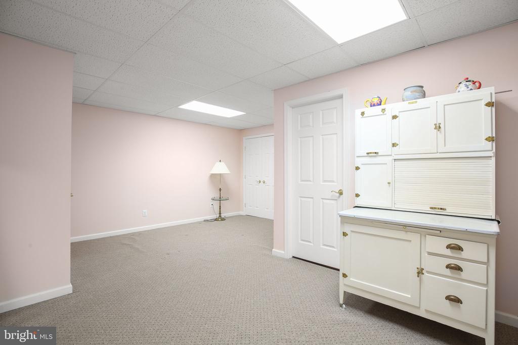 3008 SAINT ANNES CT, FREDERICKSBURG, Virginia 22408, ,Residential,3008 SAINT ANNES CT,VASP2040272 MLS # VASP2040272