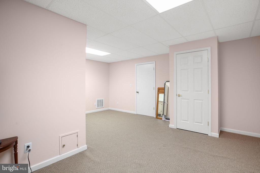 3008 SAINT ANNES CT, FREDERICKSBURG, Virginia 22408, ,Residential,3008 SAINT ANNES CT,VASP2040272 MLS # VASP2040272