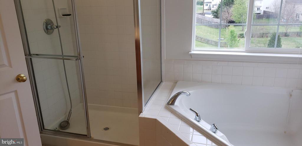 863 FOX DEN RD, CULPEPER, Virginia 22701, 4 Bedrooms Bedrooms, ,2 BathroomsBathrooms,Residential,863 FOX DEN RD,VACU2013278 MLS # VACU2013278