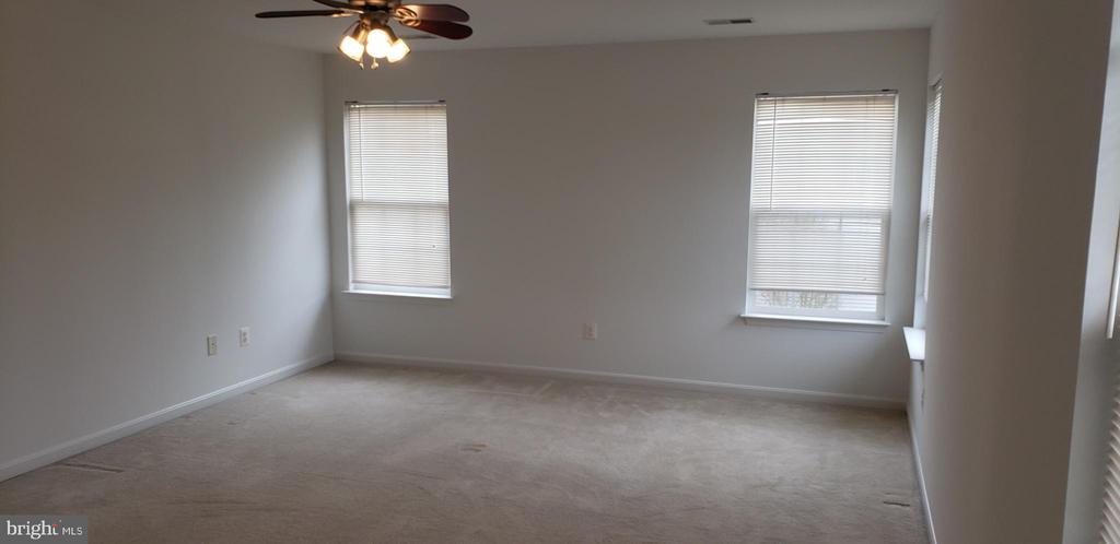 863 FOX DEN RD, CULPEPER, Virginia 22701, 4 Bedrooms Bedrooms, ,2 BathroomsBathrooms,Residential,863 FOX DEN RD,VACU2013278 MLS # VACU2013278