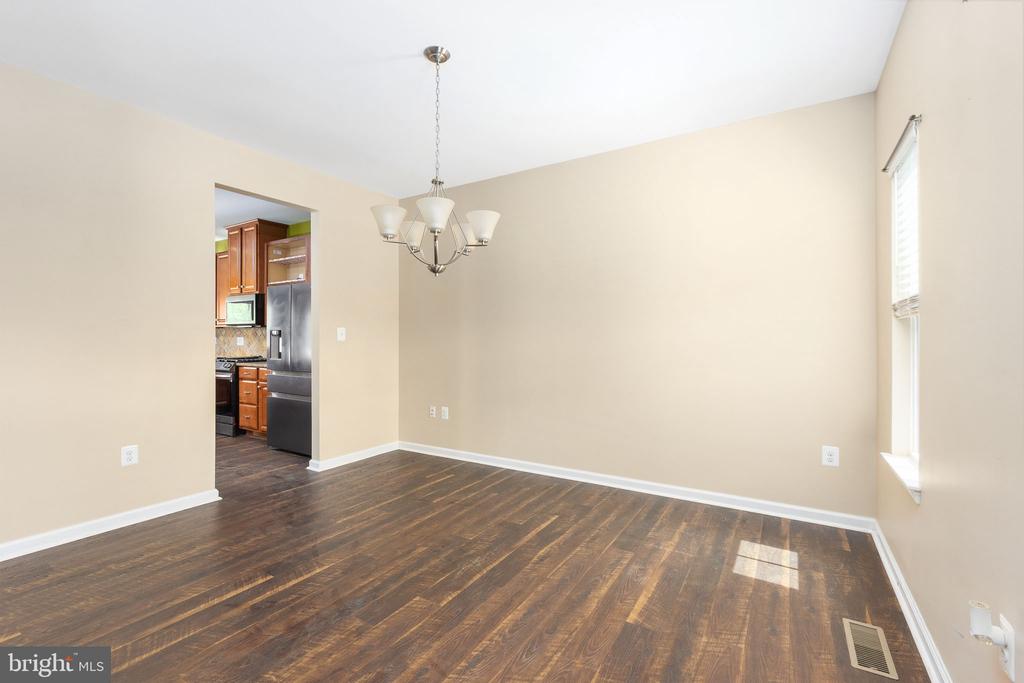 2509 CORNELL DR, FREDERICKSBURG, Virginia 22408, 4 Bedrooms Bedrooms, ,2 BathroomsBathrooms,Residential,2509 CORNELL DR,VASP2040972 MLS # VASP2040972