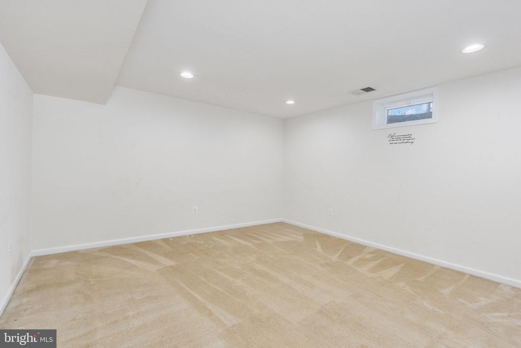 2509 CORNELL DR, FREDERICKSBURG, Virginia 22408, 4 Bedrooms Bedrooms, ,2 BathroomsBathrooms,Residential,2509 CORNELL DR,VASP2040972 MLS # VASP2040972