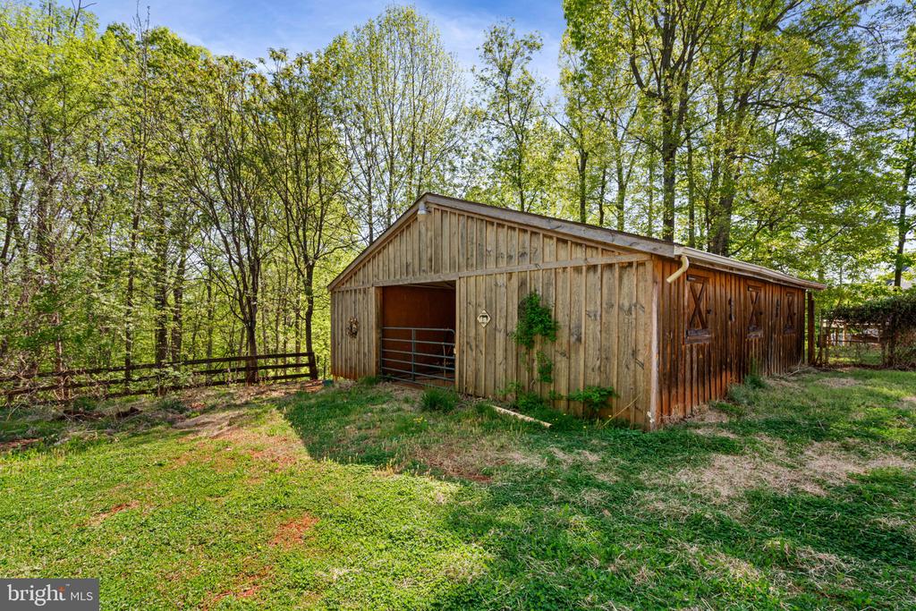 10485 CEDAR HILL RD, GORDONSVILLE, Virginia 22942, 4 Bedrooms Bedrooms, ,3 BathroomsBathrooms,Residential,10485 CEDAR HILL RD,VAOR2013700 MLS # VAOR2013700