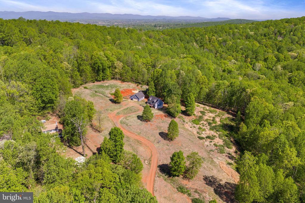 10485 CEDAR HILL RD, GORDONSVILLE, Virginia 22942, 4 Bedrooms Bedrooms, ,3 BathroomsBathrooms,Residential,10485 CEDAR HILL RD,VAOR2013700 MLS # VAOR2013700