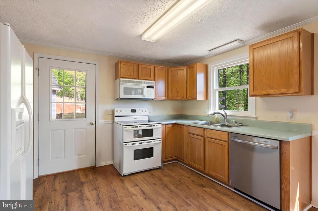 10485 CEDAR HILL RD, GORDONSVILLE, Virginia 22942, 4 Bedrooms Bedrooms, ,3 BathroomsBathrooms,Residential,10485 CEDAR HILL RD,VAOR2013700 MLS # VAOR2013700