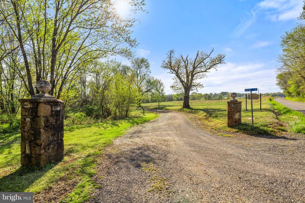 17280 REID RD, BRANDY STATION, Virginia 22714, 5 Bedrooms Bedrooms, ,4 BathroomsBathrooms,Residential,17280 REID RD,VACU2013334 MLS # VACU2013334