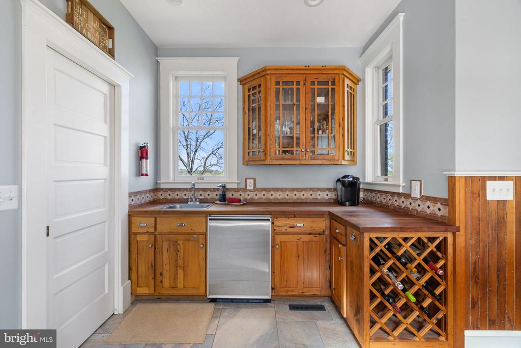 17280 REID RD, BRANDY STATION, Virginia 22714, 5 Bedrooms Bedrooms, ,4 BathroomsBathrooms,Residential,17280 REID RD,VACU2013334 MLS # VACU2013334