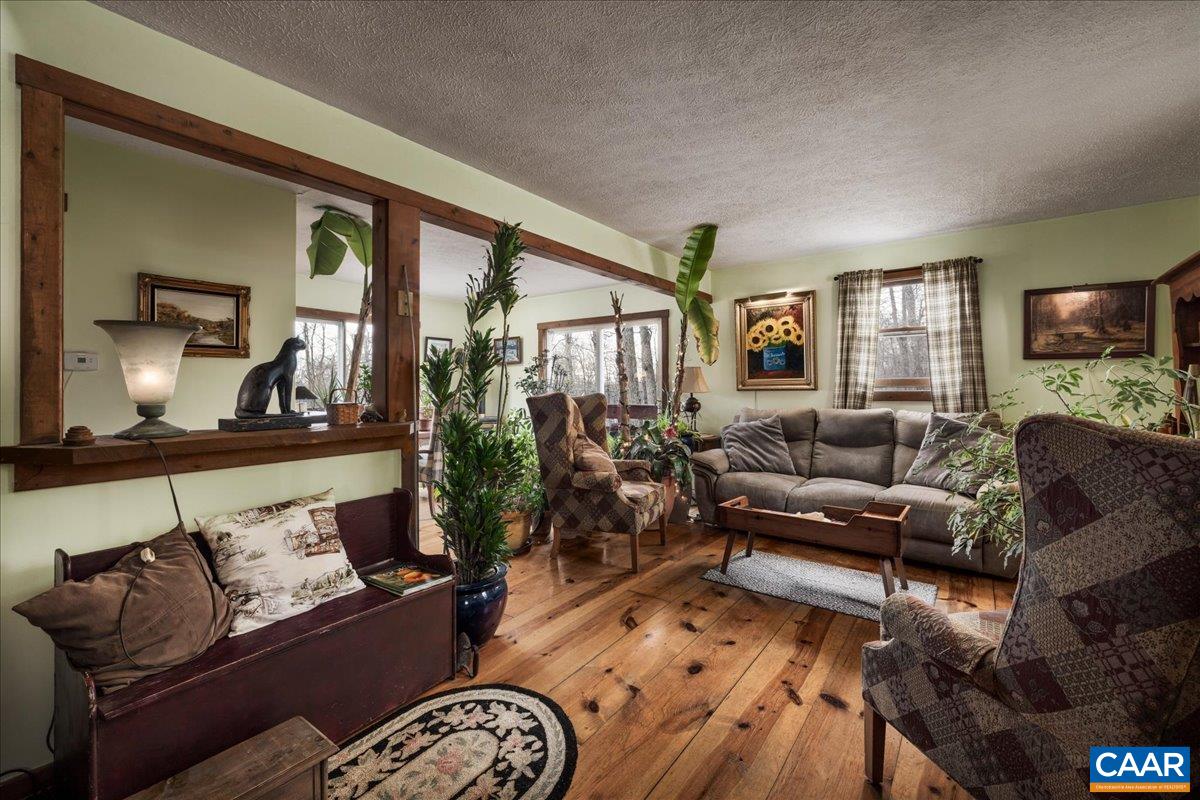 406 RACCOON DR, WINCHESTER, Virginia 22602, 3 Bedrooms Bedrooms, ,2 BathroomsBathrooms,Residential,406 RACCOON DR,674053 MLS # 674053